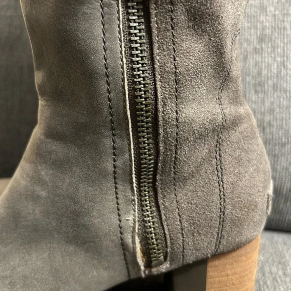 Sorel Addington Distressed Gray Leather Tall Heeled Boots size 9 - Picture 9 of 12